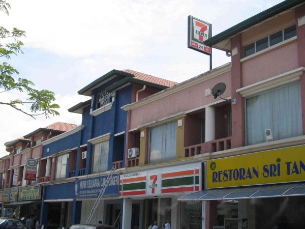 7 Eleven Bukit Rahman Putra Sg Buloh Store 820