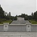Памятный знак с изречениями Дорогих Руководителей, и портретами Ким Ир Сена, его сына и жены (ru) in Pyongyang city