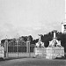 Въездной мост с фонарями-канделябрами и фигурами грифонов в городе Москва