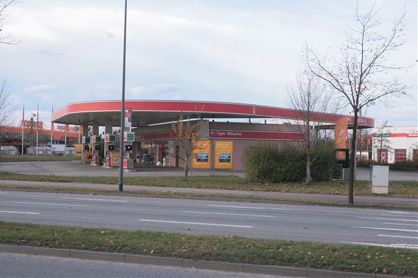 Esso Tankstelle- Washingtonstraße 12 - Dresden