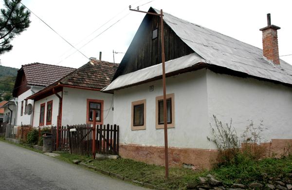 Kojšov (English) village