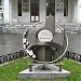 Композиция у административного корпуса ВСМПО в городе Верхняя Салда