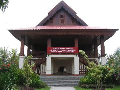 Rumah Adat Gorontalo Tapa Gorontalo