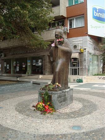 Statue Of Mother Teresa Skopje