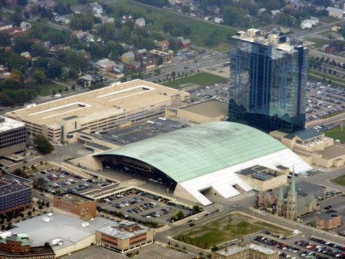 seneca niagara resort casino hotels near