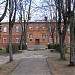 Utenos Saulės giminazija yra Utena mieste