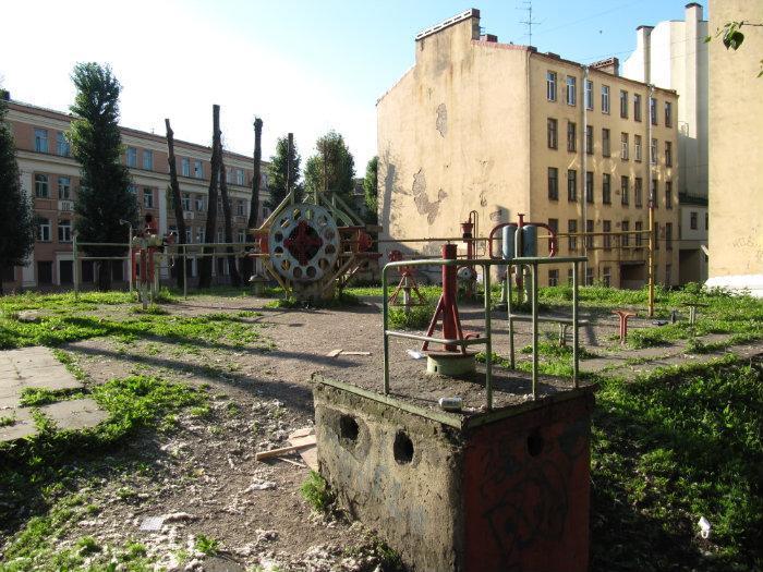 Индустриальная детская площадка - Санкт-Петербург