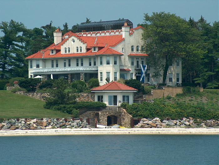 The Sunnyside Harbour Point Seacroft - Centre Island, New York