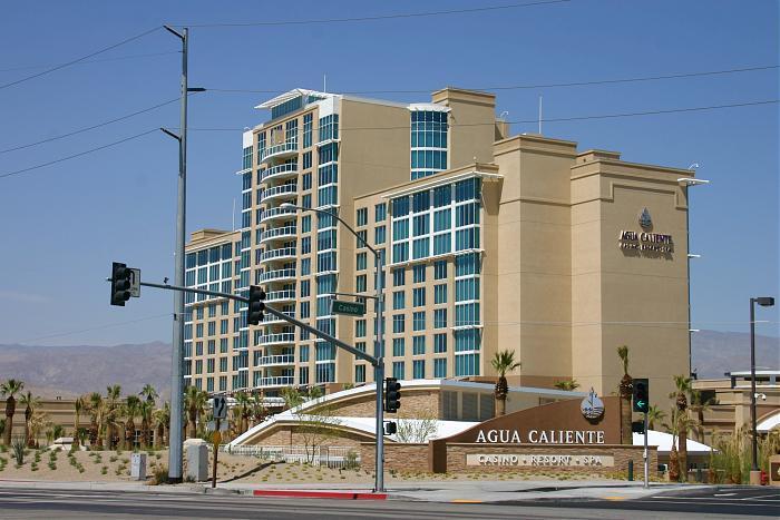 pet friendly hotels near agua caliente casino