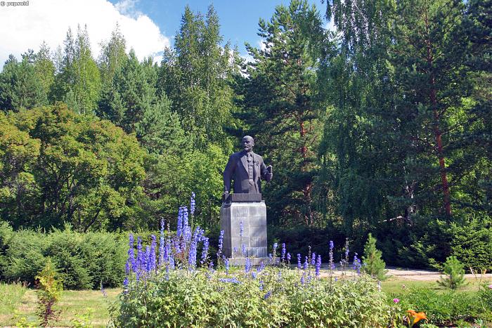 Памятник Ленину image 1