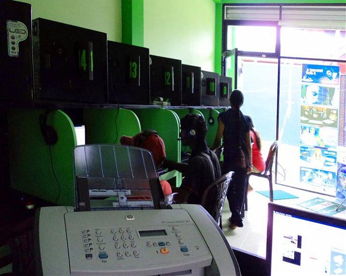 samantha-internet-cafe-galle