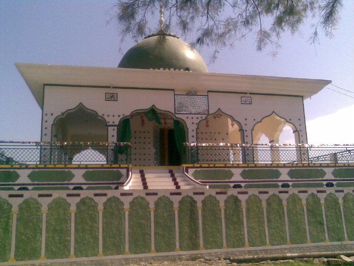 Syed Mehboob Shah Bukhari Qalander (Reh) Thatta.Tehsil Jand.Attock.Near