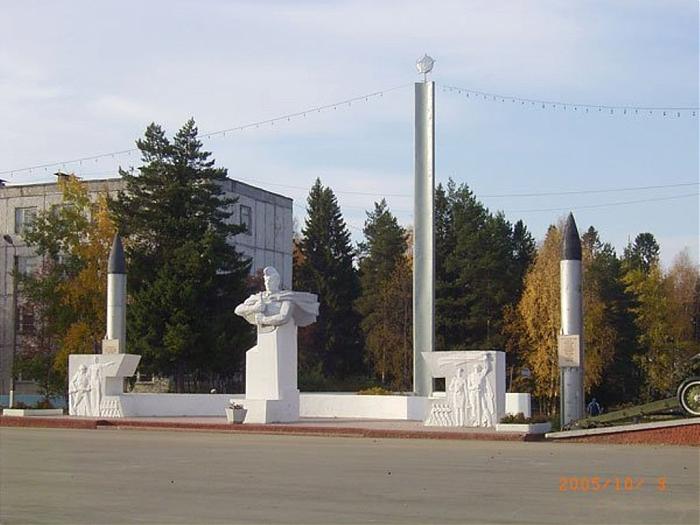 Памятник ракетчикам   Первомайский (Юрья 2) image 1