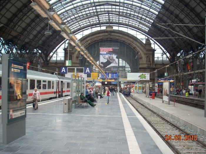 post frankfurt hauptbahnhof