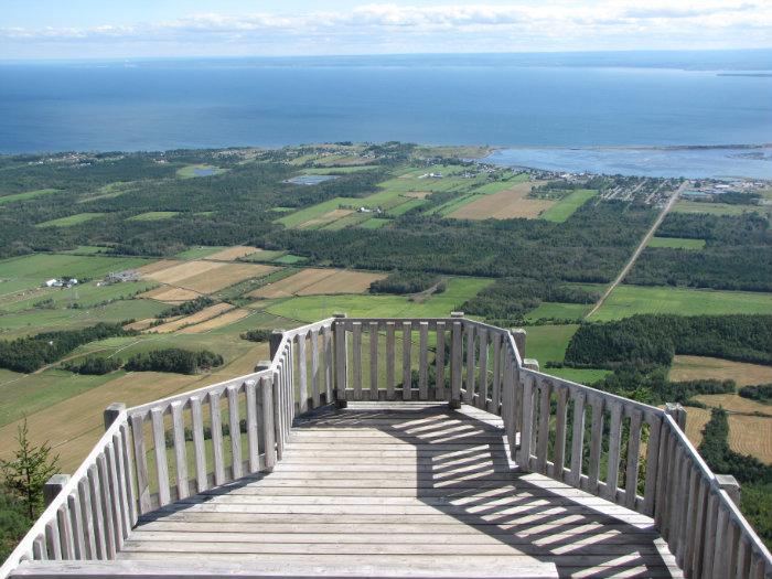 Le belvédère, au sommet du Mont Saint-Joseph à Carleton-sur-Mer