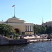 The eastern arch of the Admiralty