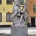 Скульптура «Юноша, взбирающийся на коня»