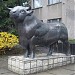 Памятник быку в городе Чубинское
