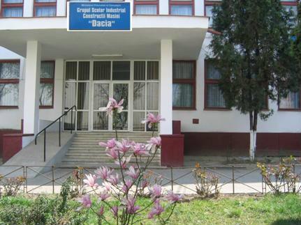 Dacia High School Pitesti Secondary Education