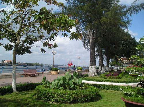 Công%20viên%20vườn%20hoa%20Lạc%20Hồng%20TP%20Mỹ%20Tho%20-%20Thành%20Phố%20Mỹ%20Tho