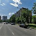 На этом месте находился пруд с плотиной - исток реки Чуры в городе Москва