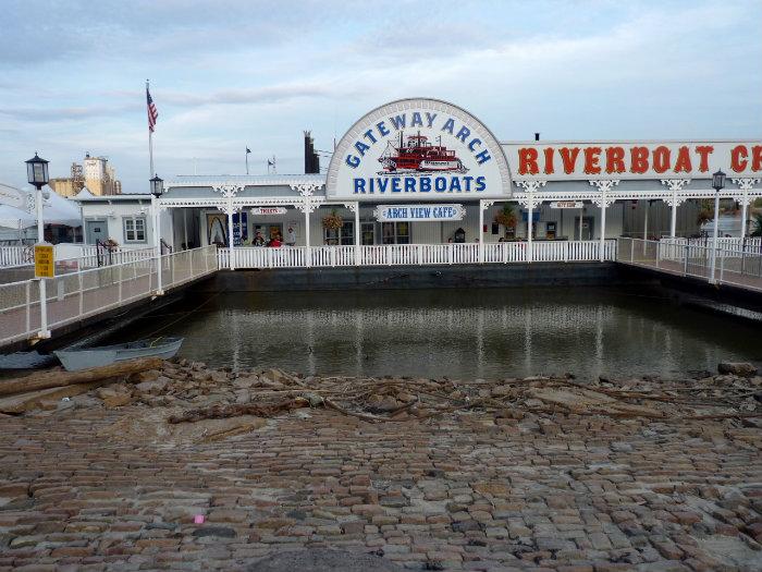 Gateway Arch Riverboats, Arch View Café & Riverboat Cruises - St. Louis, Missouri