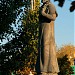 Сквер у памятника Алишеру Навои в городе Москва