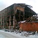 Руины сгоревшего корпуса фабрики в городе Раменское