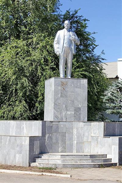 Памятник В.И. Ленину image 3
