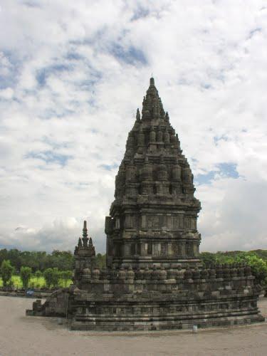 Temple B (Garuda) - Klaten