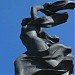 Скульптура на постаменте «Крылатая» в городе Могилёв