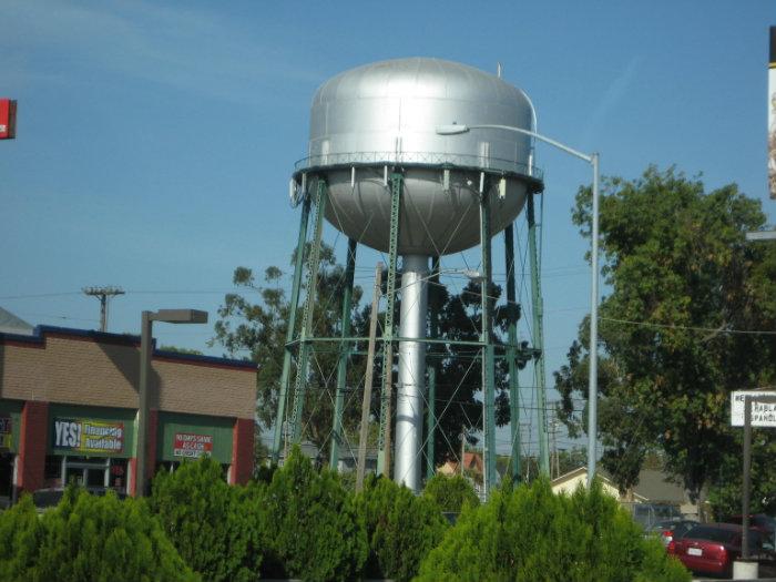 water-tank-tower-stockton-california