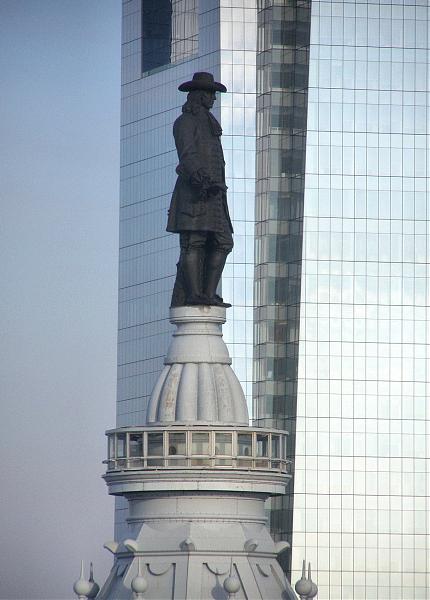 File:William Penn Statue on City Hall Tower, Philadelphia, Pa (61764).jpg -  Wikipedia