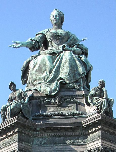 Imagini pentru Monumentul Maria Theresia Viena