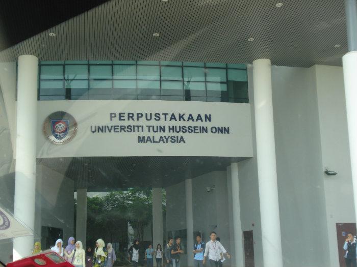 Perpustakaan Uthm Parit Raja