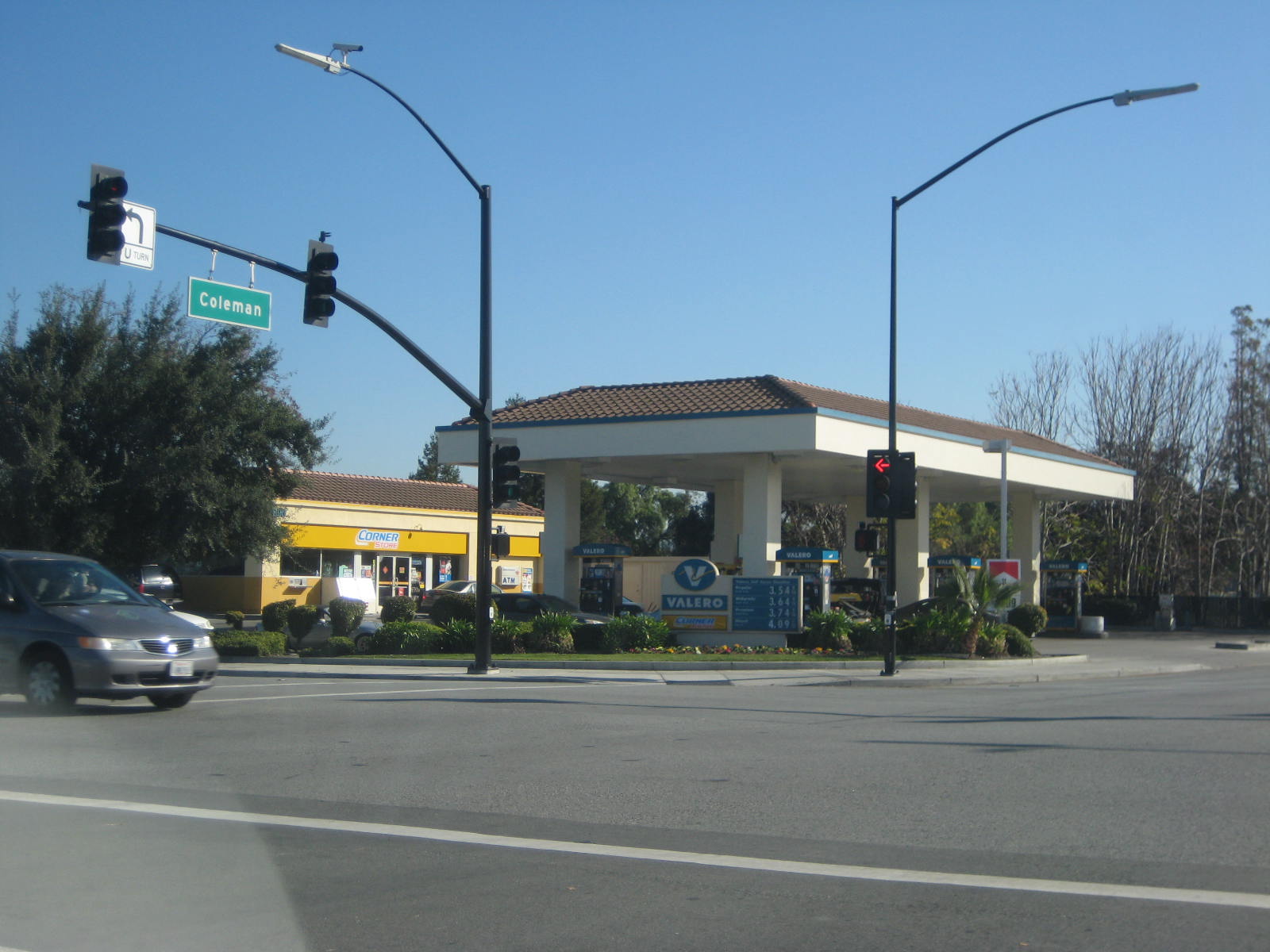 Valero Gas Station San Jose, California Coleman Avenue, 890