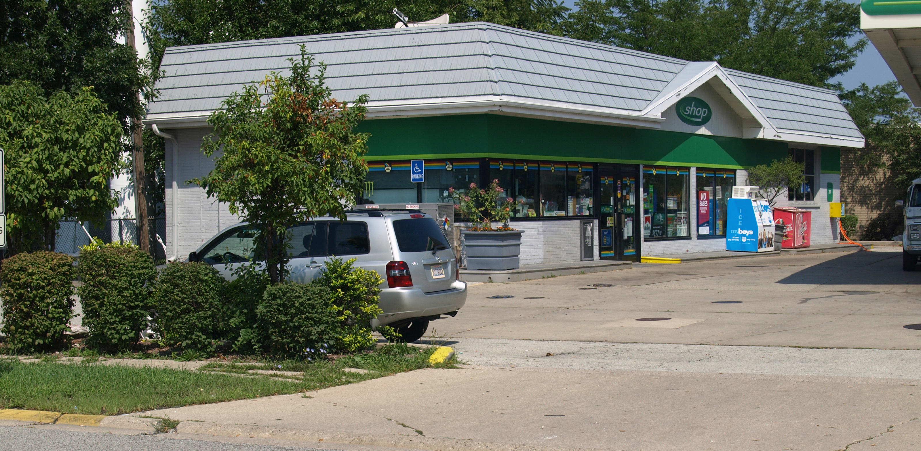 bp-gas-station-des-plaines-illinois