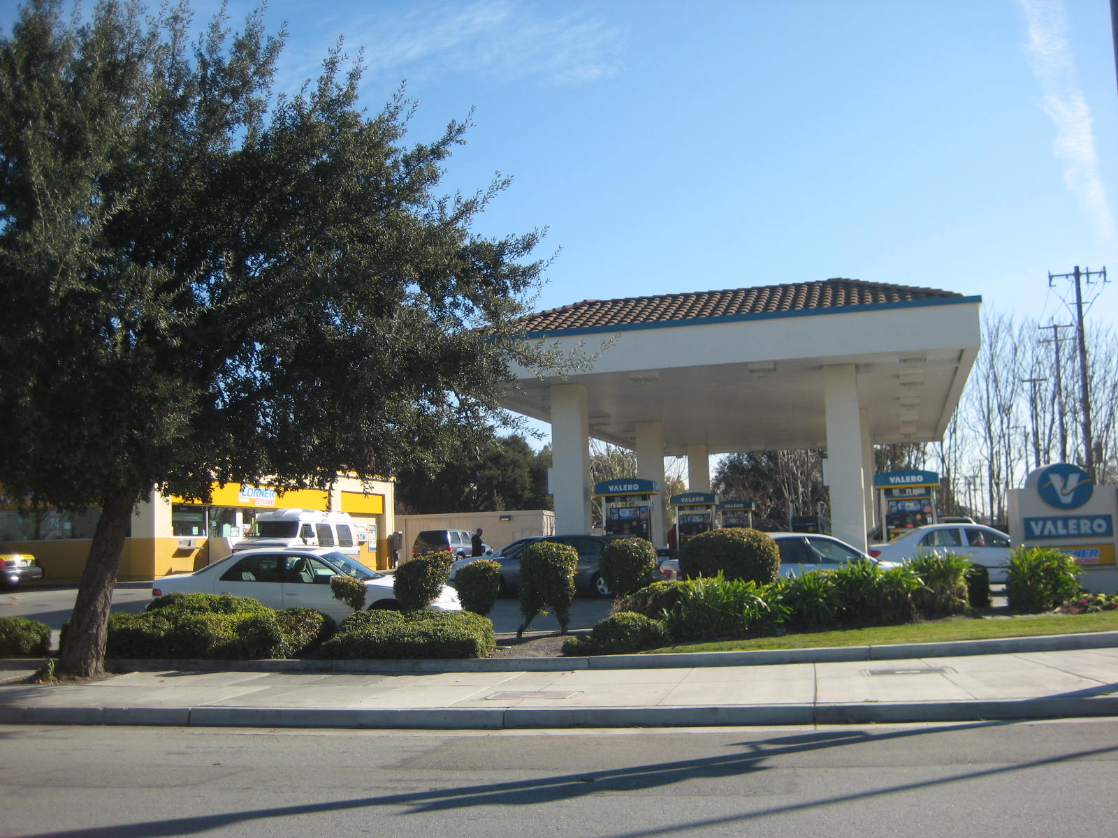 Valero Gas Station San Jose, California Coleman Avenue, 890