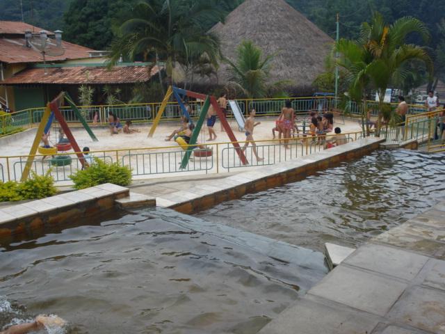 Conheça o Águas Corrente Park, Cachoeira dentro de um Parque Aquático