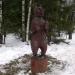 Деревянная скульптура медведя