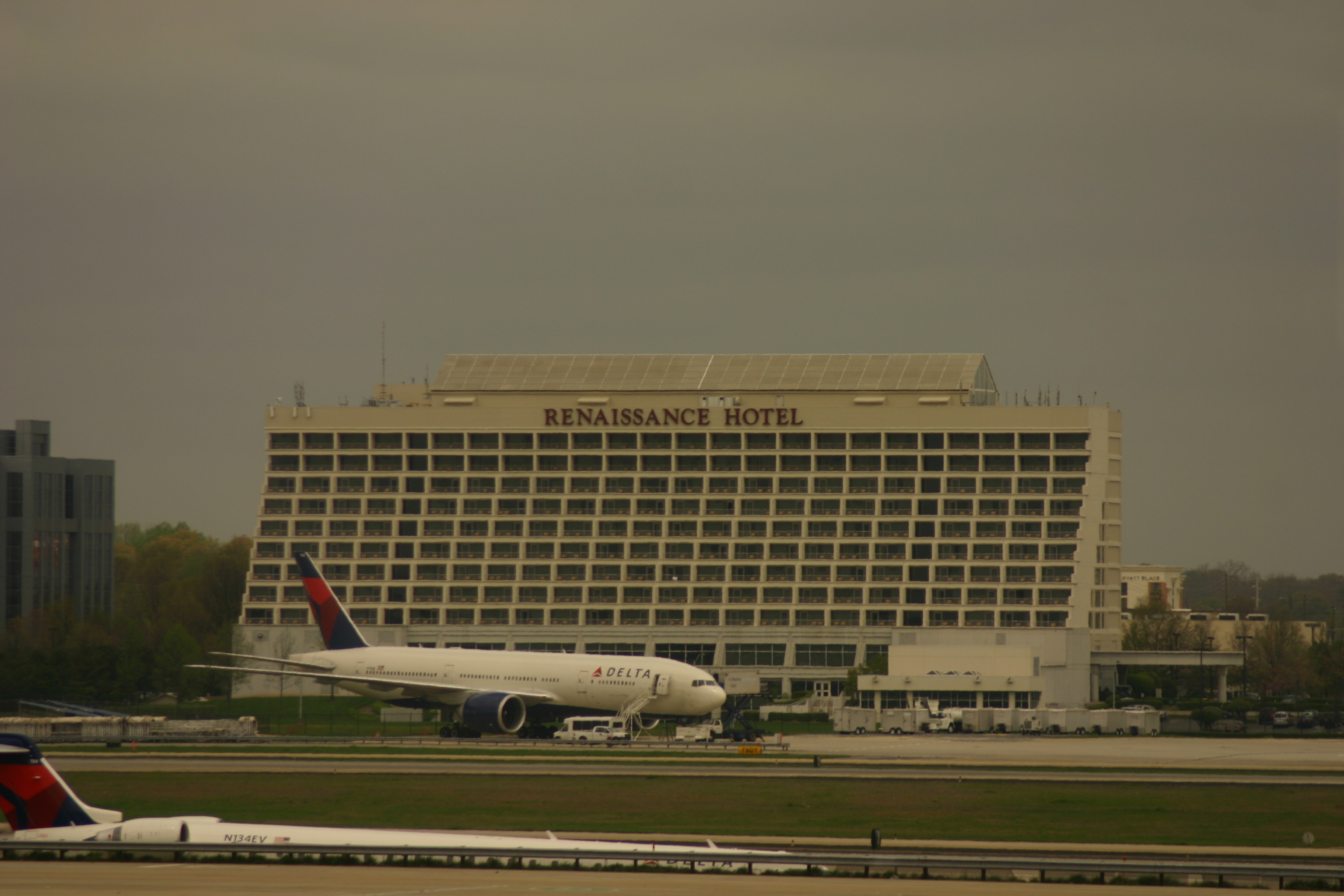 concourse hotel columbus ohio airport