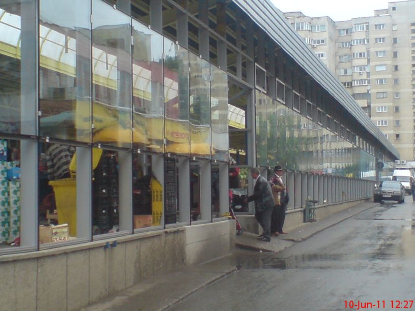 Piata Centrala Central Square