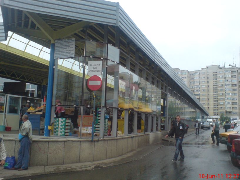 Piata Centrala Central Square