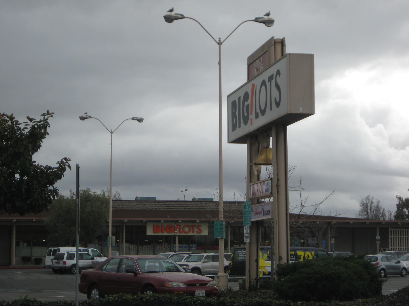 big-lots-closed-milpitas-california