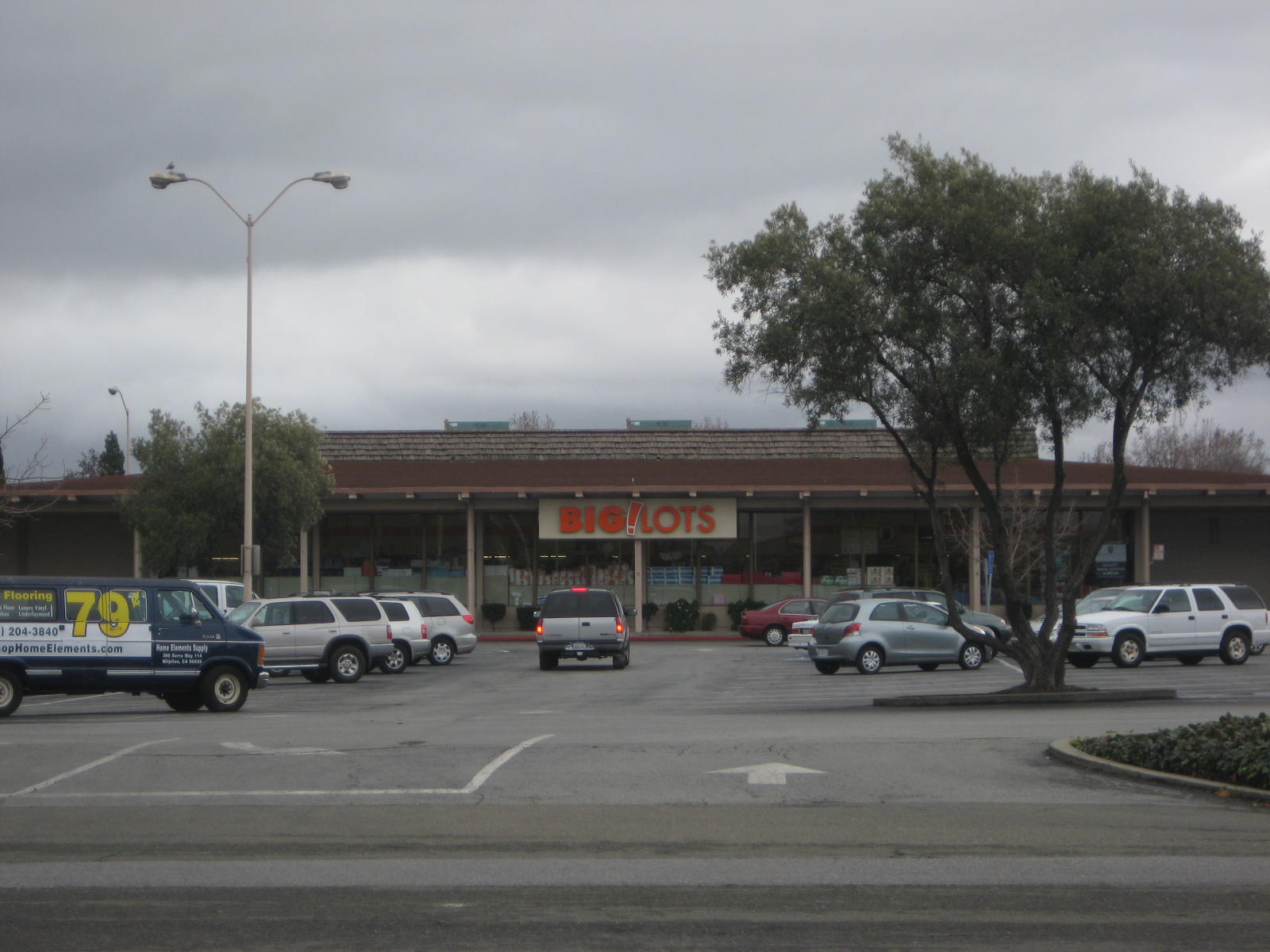 big-lots-closed-milpitas-california