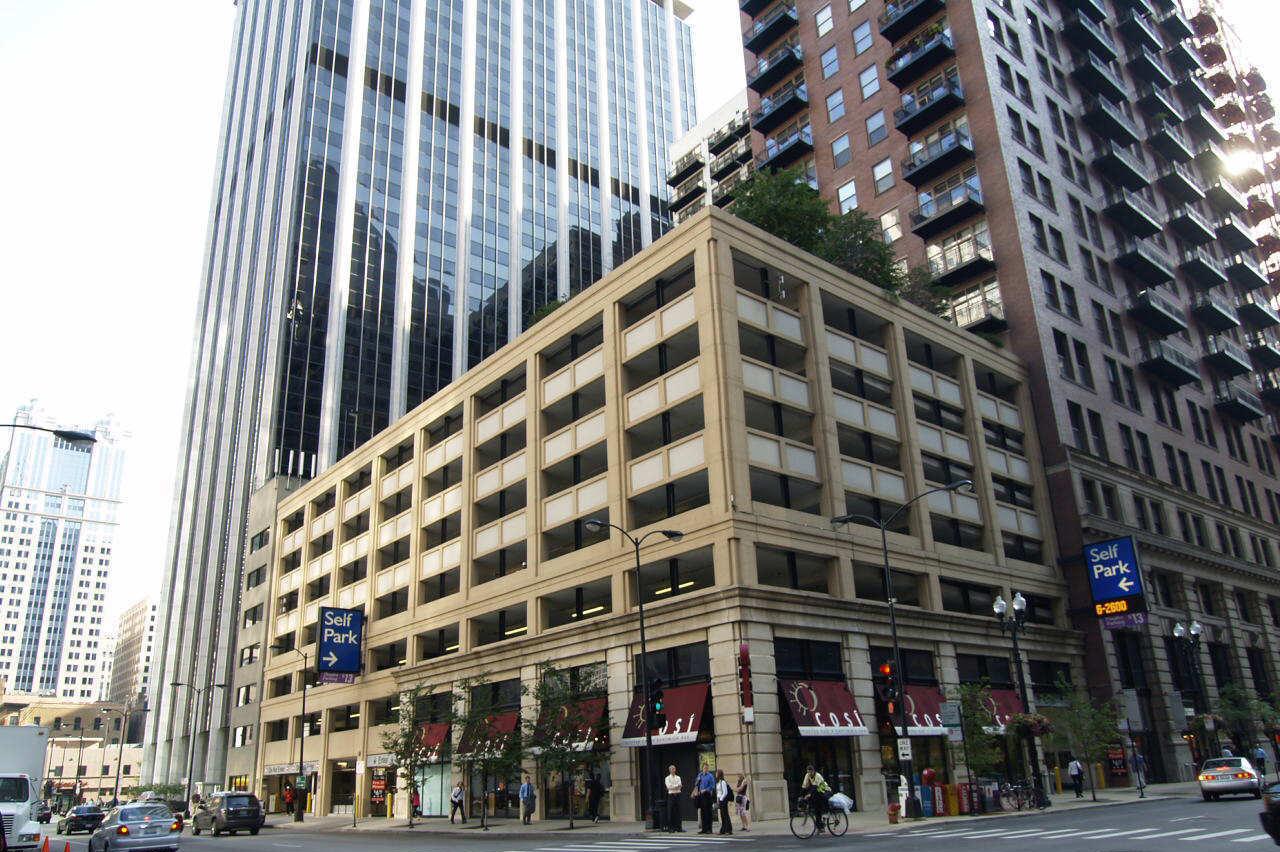 212 W Washington Condos Chicago, Illinois