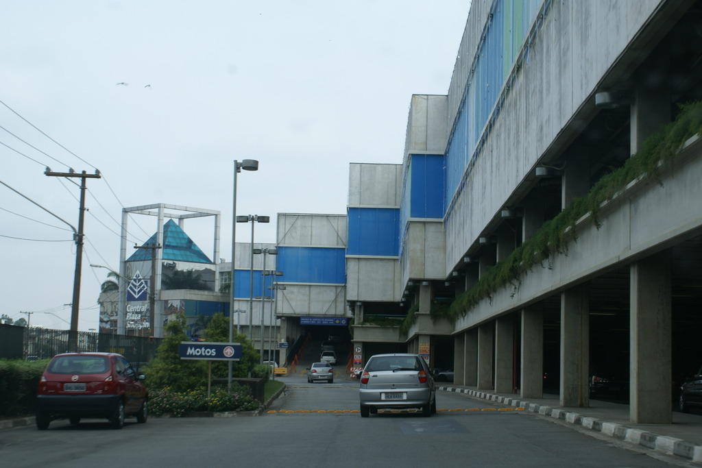 Central Plaza Shopping