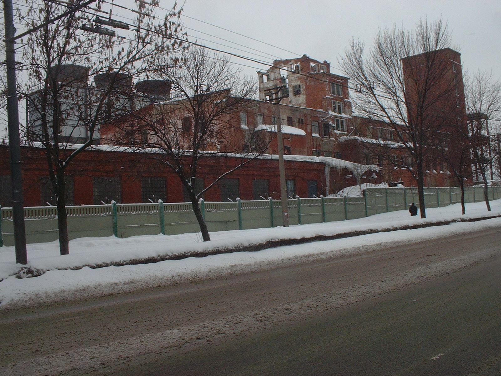 Здесь располагался Кусковский химический завод - Москва