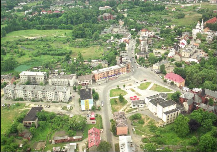http://photos.wikimapia.org/p/00/02/29/18/36_full.jpeg