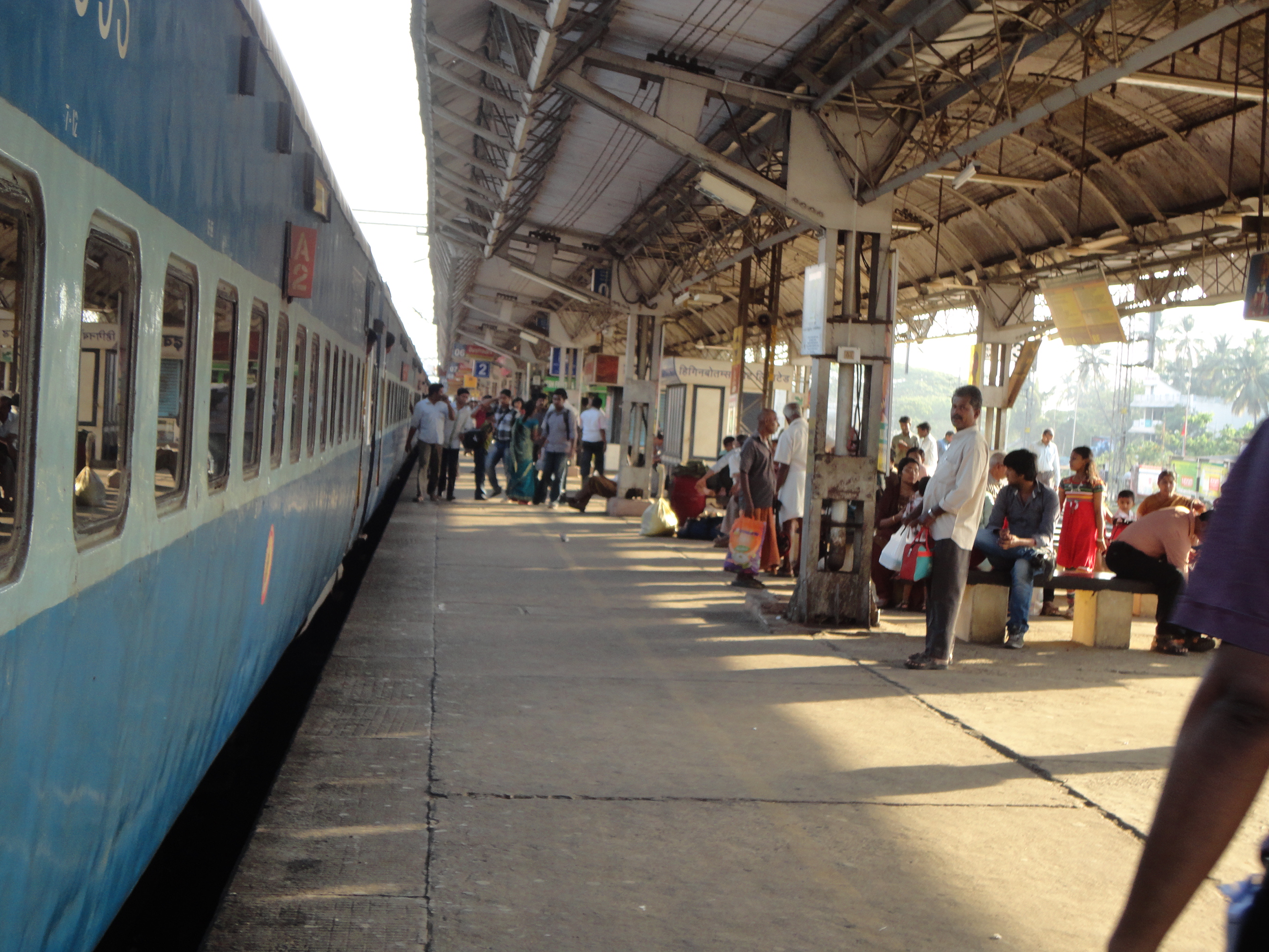 hotel merlin international to thrissur railway station distance